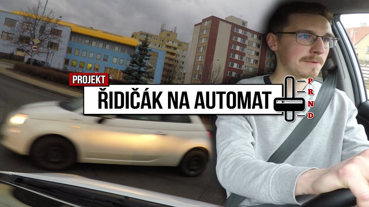 TĚSNÉ MÍJENÍ AUTA NA KŘIŽOVATCE | ŘIDIČÁK NA AUTOMAT | JAK NA AUTOŠKOLU