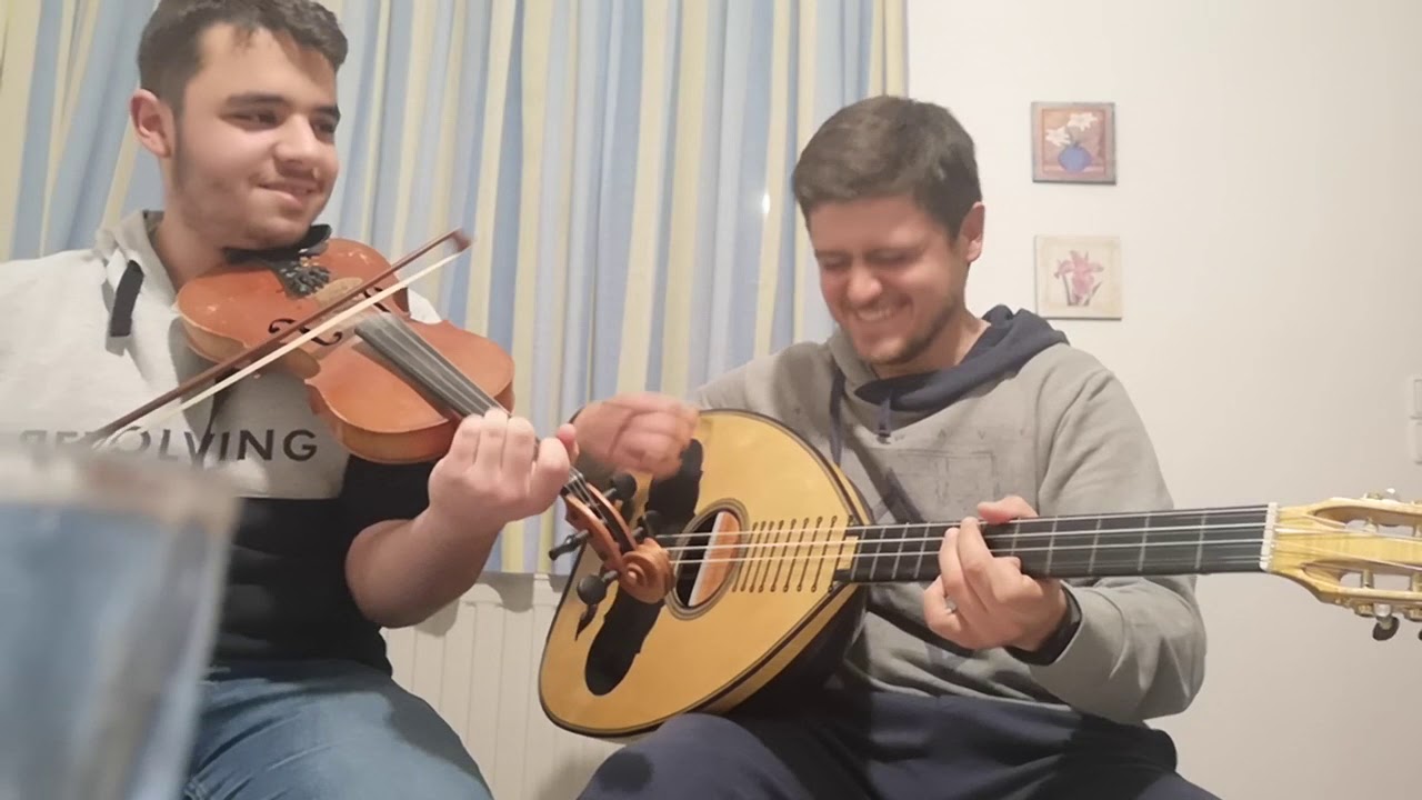 Νίκος Πρινιωτάκης Δημήτρης Νικάκης - Μόνο εκείνος που αγαπά