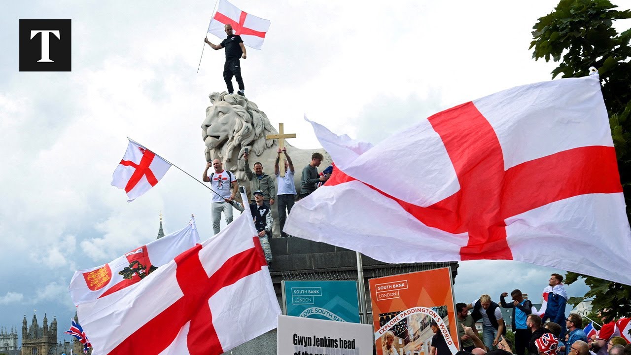 LIVE: Thousands of Anti-Immigration Protesters March Through London