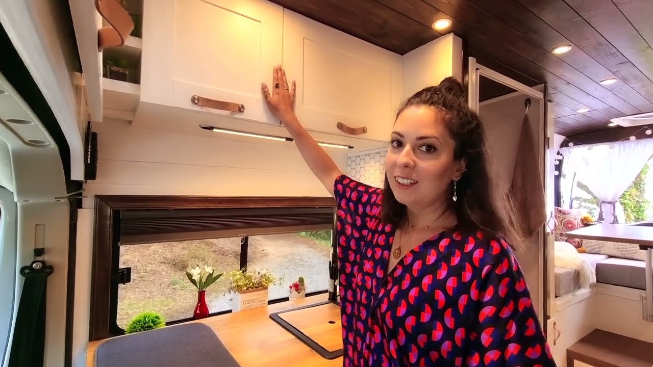 Conversie AUTORULOTA din DUBA/AUTOUTILITARA/Fara Experienta/ Luxury  Self Build Campervan Conversion