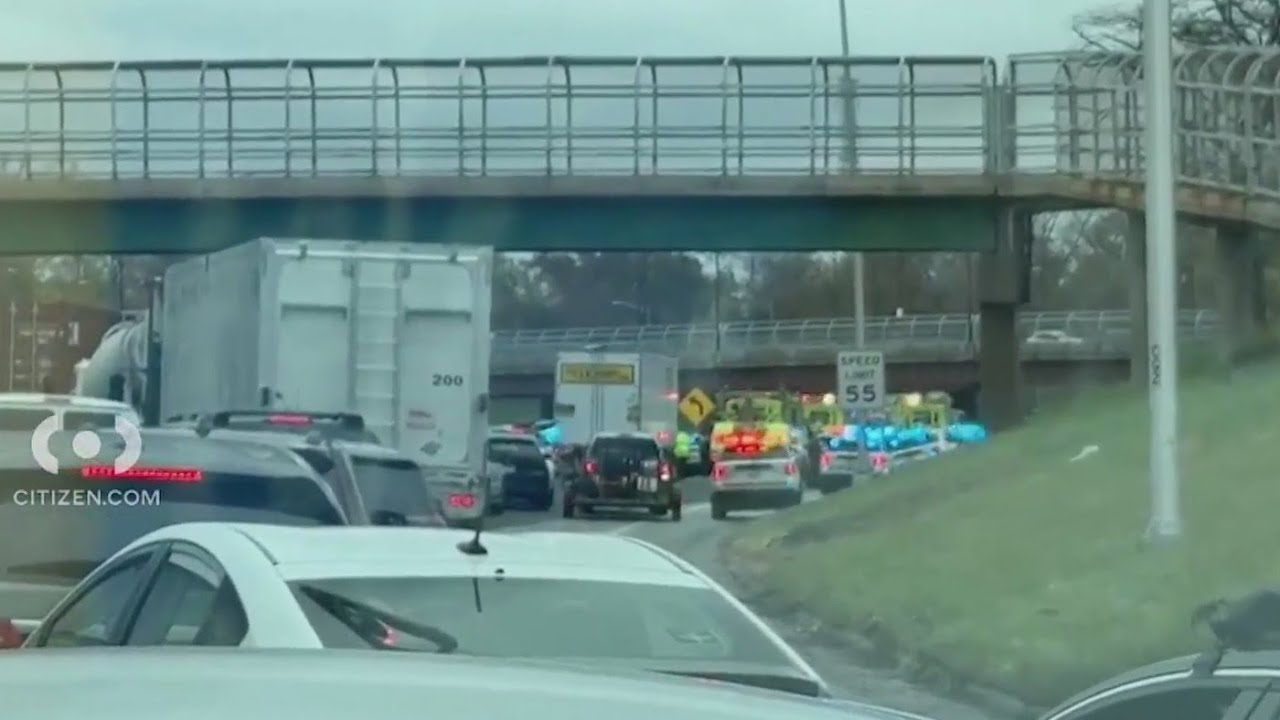 Non-life-threatening injuries for ISP trooper involved in I-57 crash