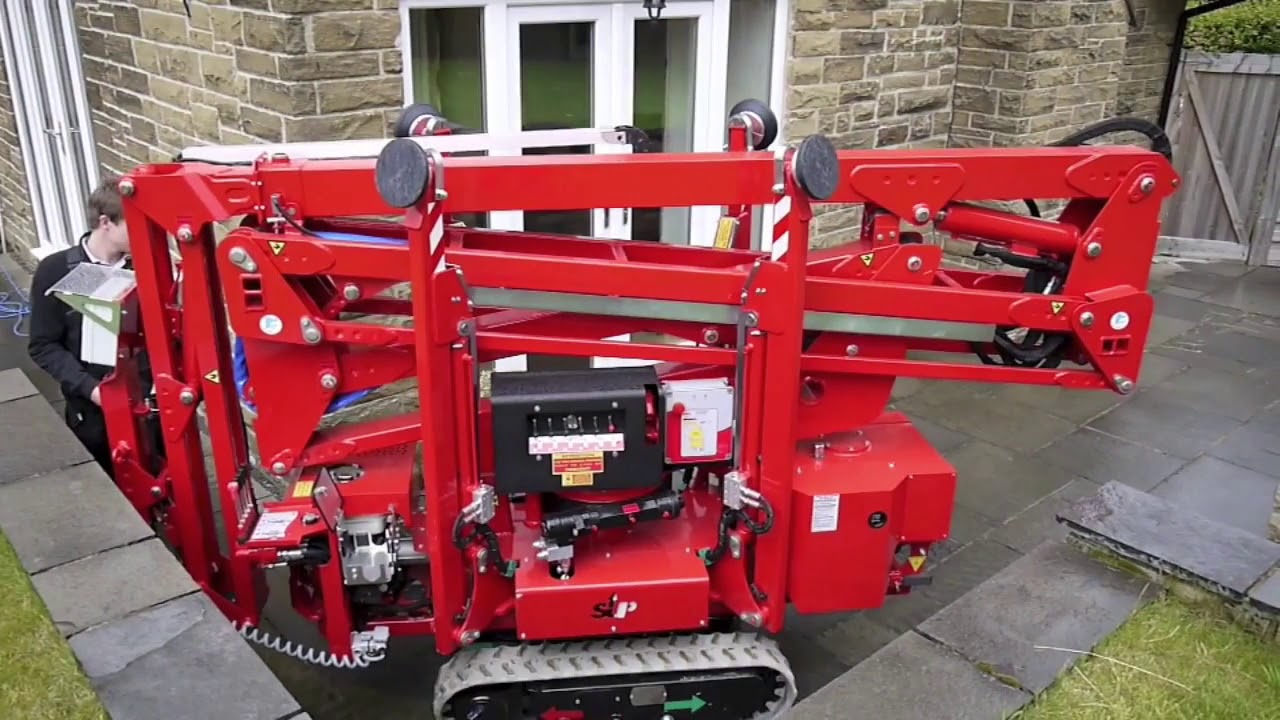 SPIDERLIFT CMC S15 Towable Track Mount Demonstration