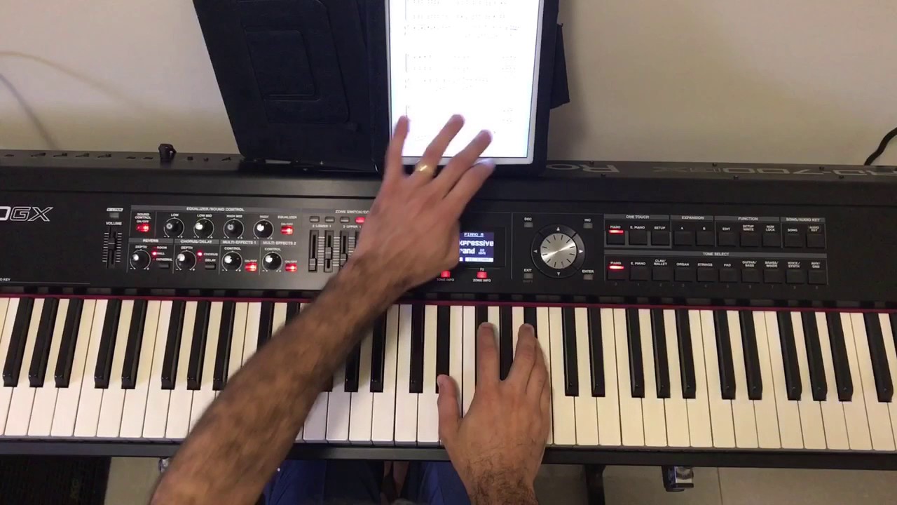 UM NOVO CORAÇÃO - PIANO