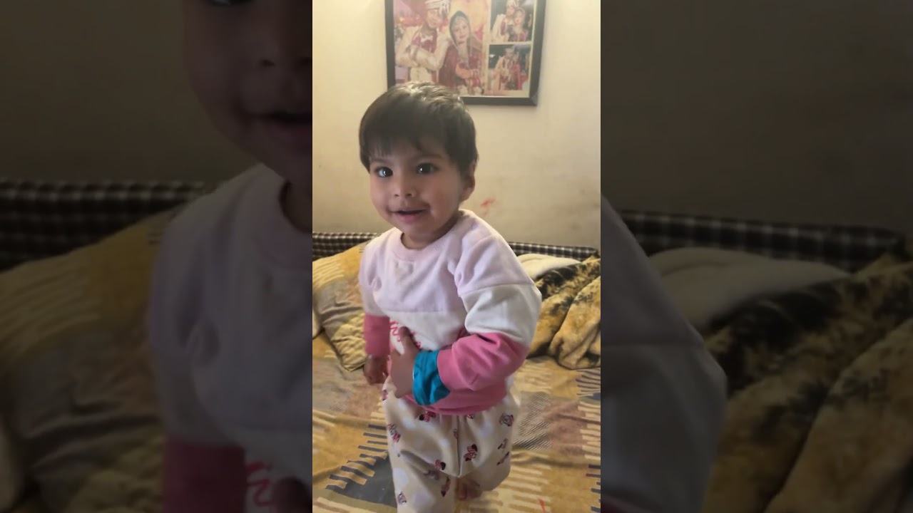 Reeva singing and dancing la lala lala la lala 