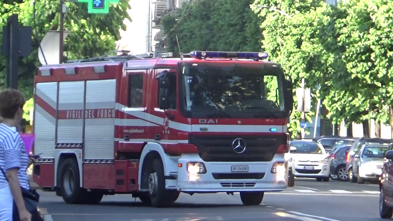[HORN!] APS Actros + AS eurofire vigili del fuoco La Spezia in sirena per incendio appartamento