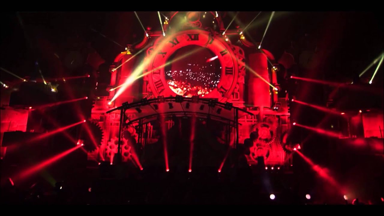 Yves @ HouseQlassics 2006  with aftermovies