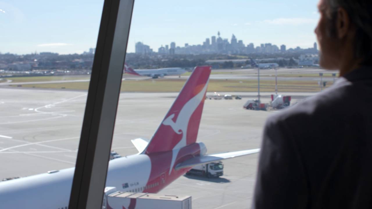 Qantas Sydney International First Lounge