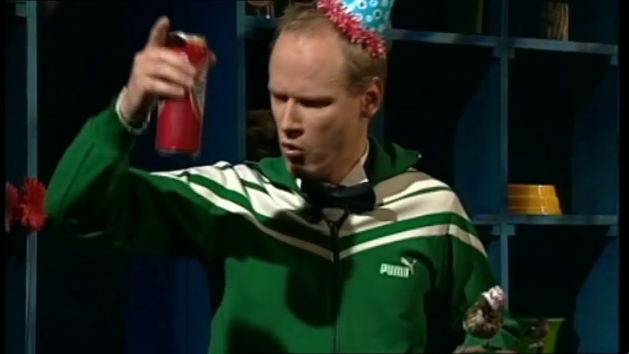 Fred Asp hos Sven Melander (Robert Gustafsson)