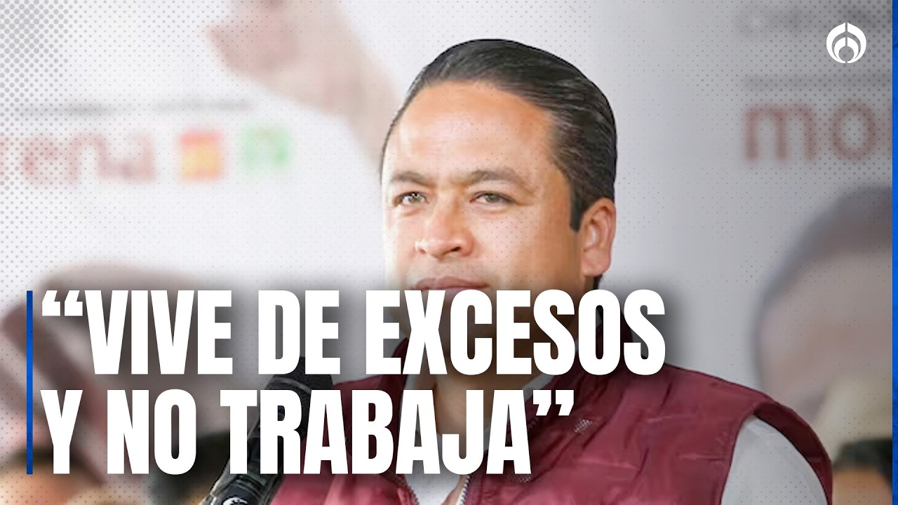 Alcalde de Chignahuapan exhibe excesos con fajo de billetes y masajes