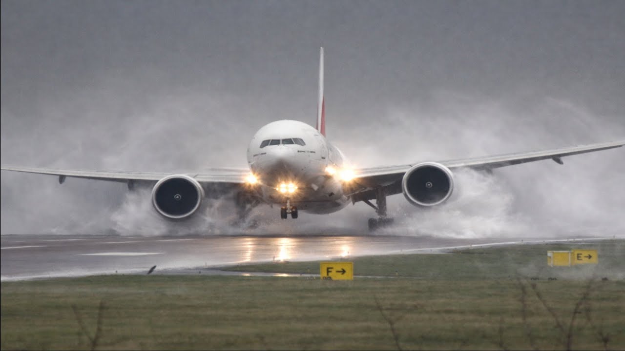B777 MEGA SPRAY | 3 Special Liveries & 30mph Crosswinds | Newcastle Airport Planespotting 4k