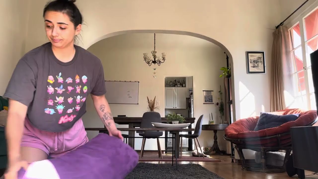 20 MIN HOME YOGA PRACTICE - Awaken & Ground