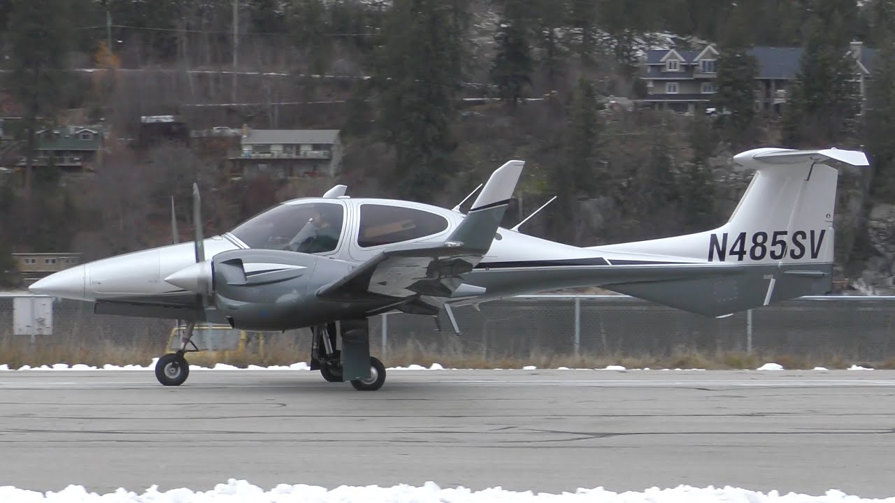 Diamond DA42 Twin Star Takeoff