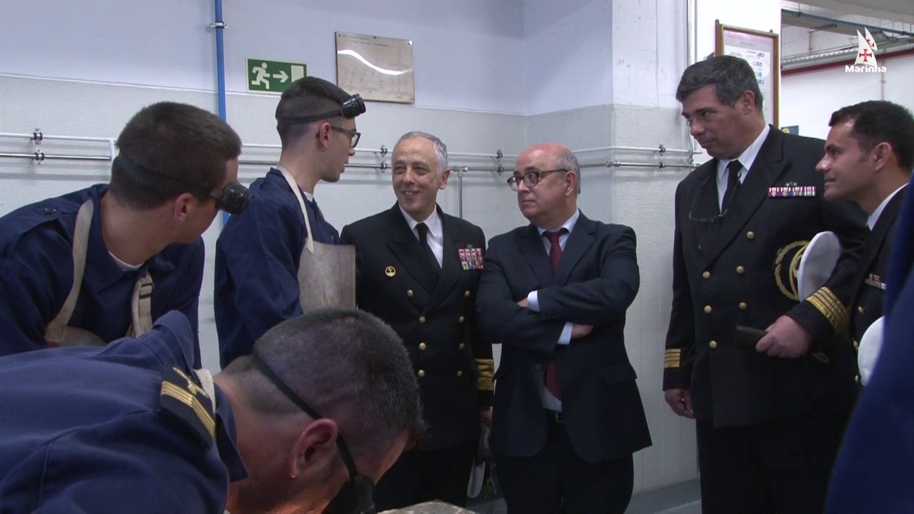 Ministro da Defesa visitou a ETNA  (*1) e EAMN (*2)