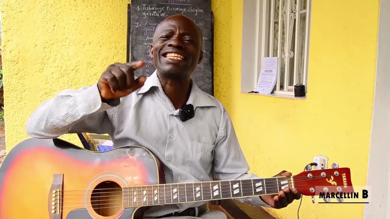 INTRODUCTION   COURS DE GUITAR THEORIE & PRATIQUES PAR BUREKE MARCELLIN