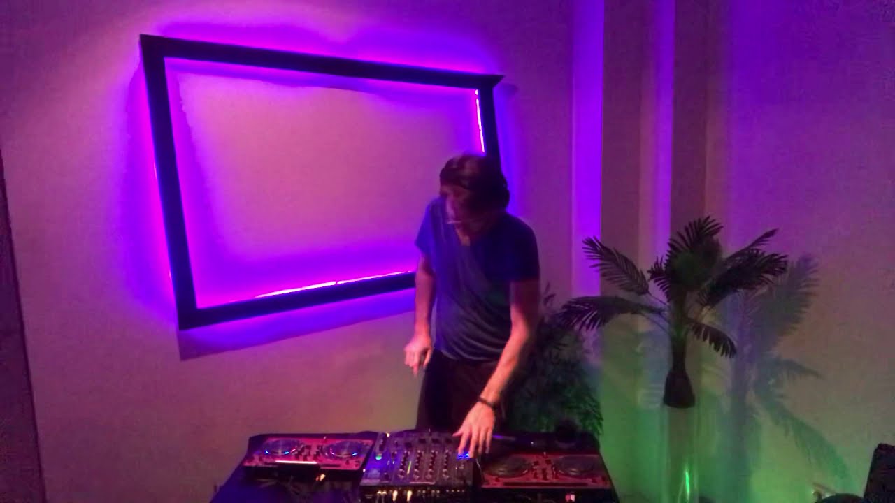 Funky W. - Purple Deephouse & Underground Housemusic Isolation 2020 MIXSET