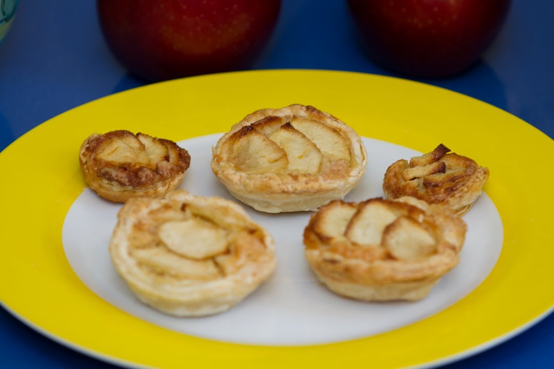 Tartaletas de Manzana de Hojaldre con Crema