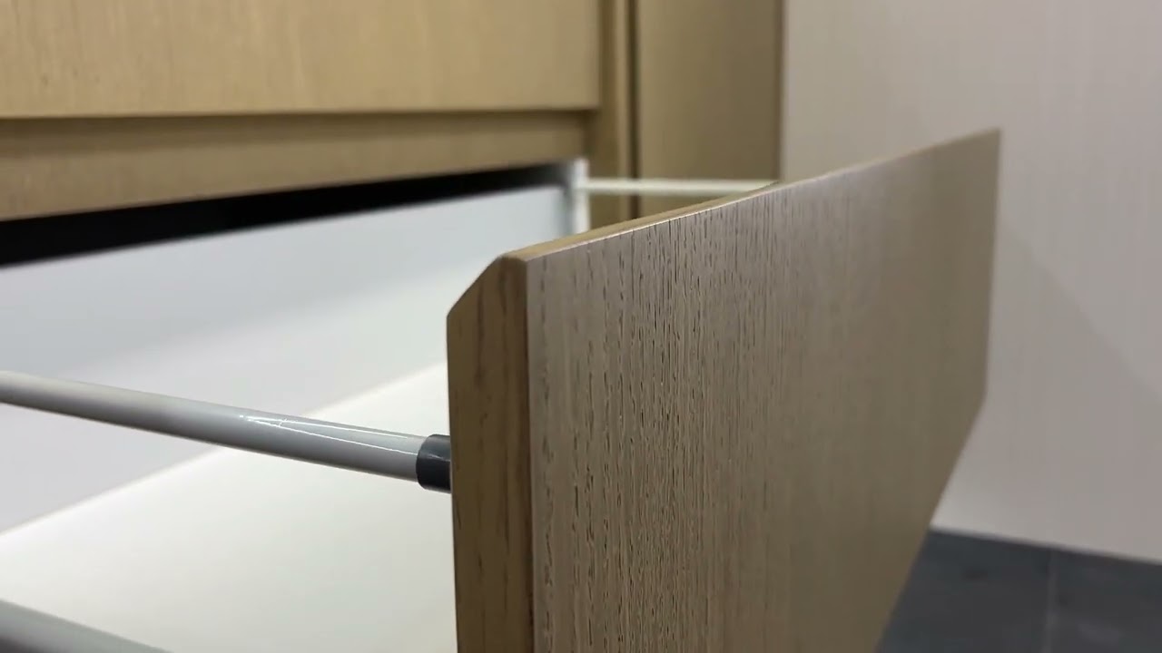 Modern Design 45 Degrees Free Handle Wood Veneer Kitchen Cabinet