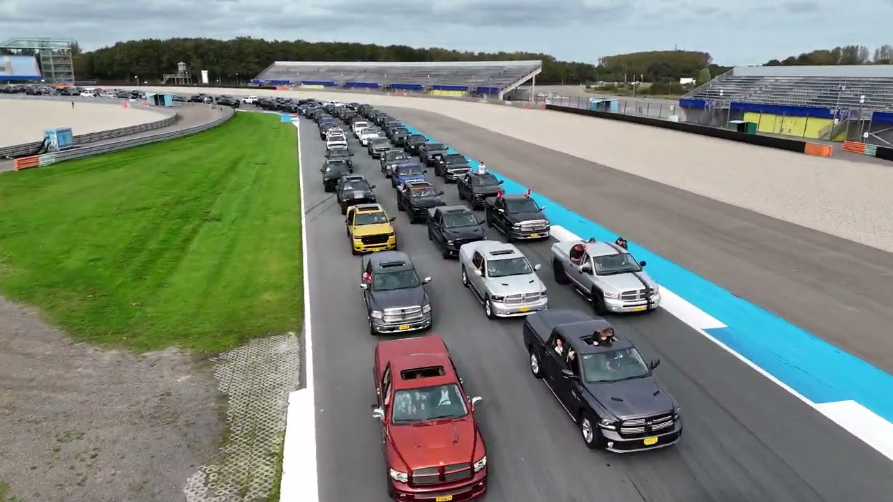 8 oktober 2023 - Drone beelden TT Assen Wereldrecordpoging 