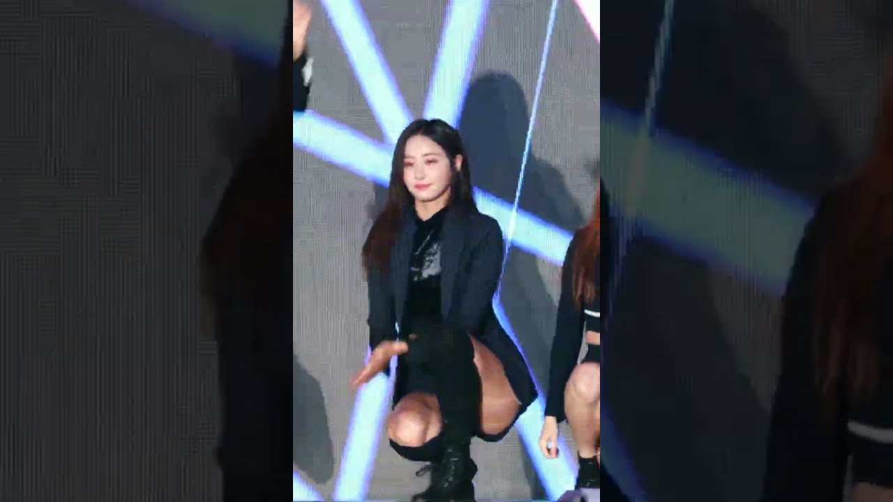 [FANCAM/직캠] 181026 모모랜드 MOMOLAND 연우 YEONWOO - 뿜뿜 BBOOM BBOOM FOCUS by Rock Music