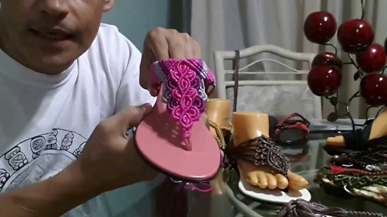 Sandalias hechas con macrame