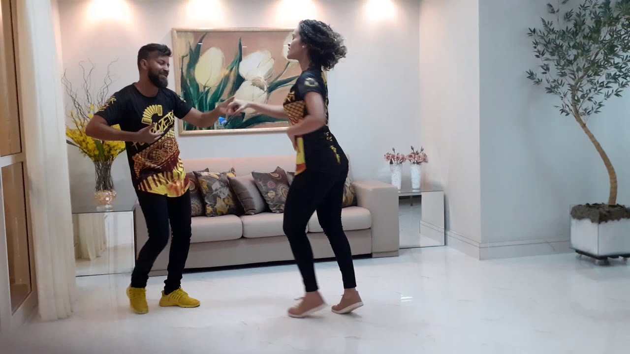Dançando Forró Pé de Serra em Casa. Bicho de Pé. Nosso Xote. 