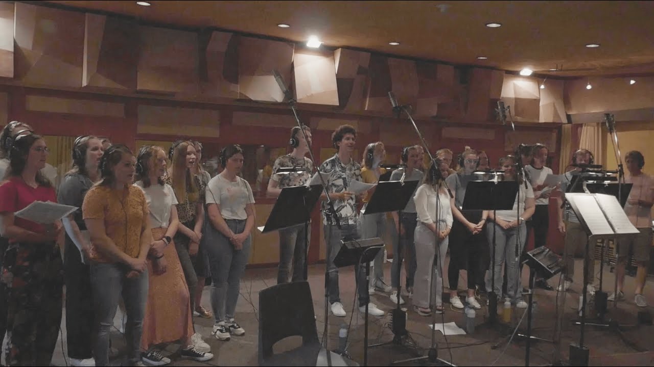 Jongerenkoor Arrival - WJD Lissabon 2023 | Dutch Theme Song