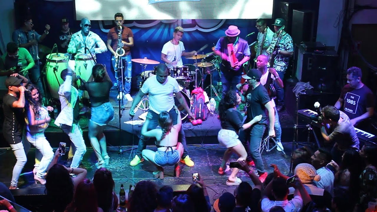 ♫♫Los Mayimberos Show Con El Publico  - Rompekokos 21/04/18