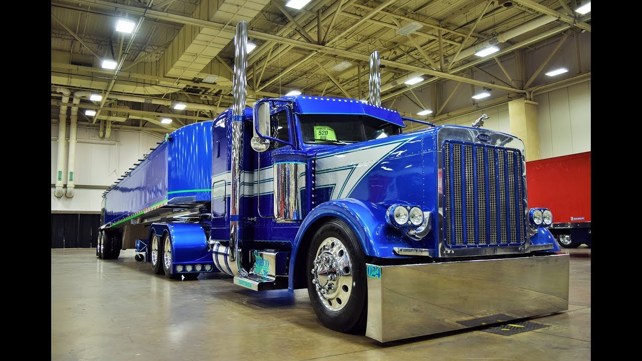 The award-winning 'Blue' 2000 Peterbilt 379/Armor Lite end dump of Joe Regalado