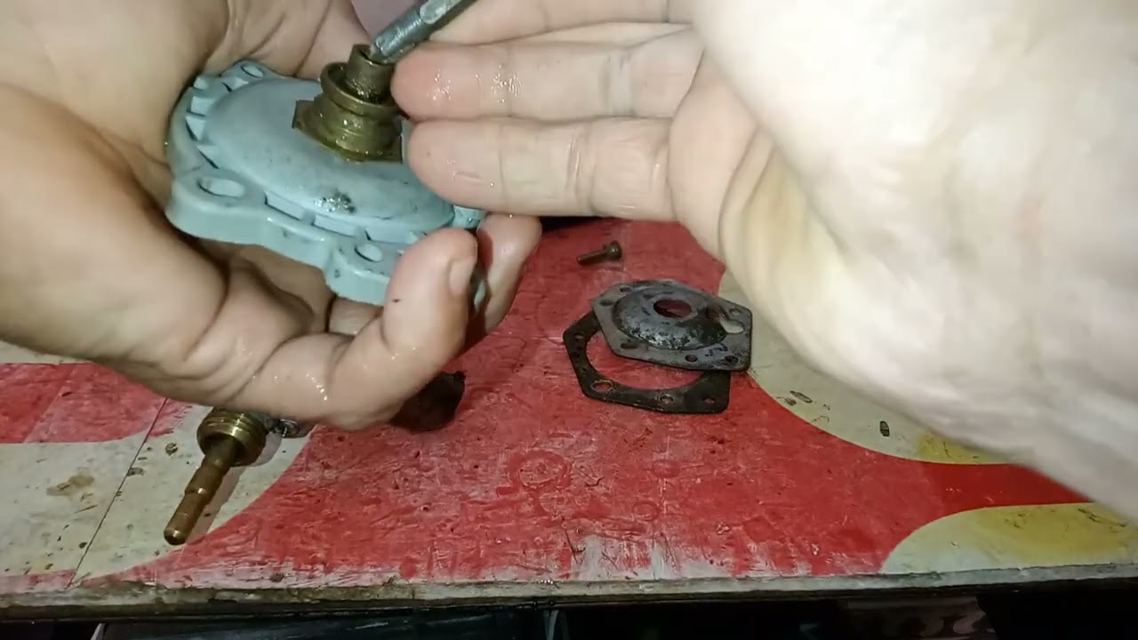 سبب تسرب الماء من مسمار الدفع بالنسبة لسخان الماء الغازي.
