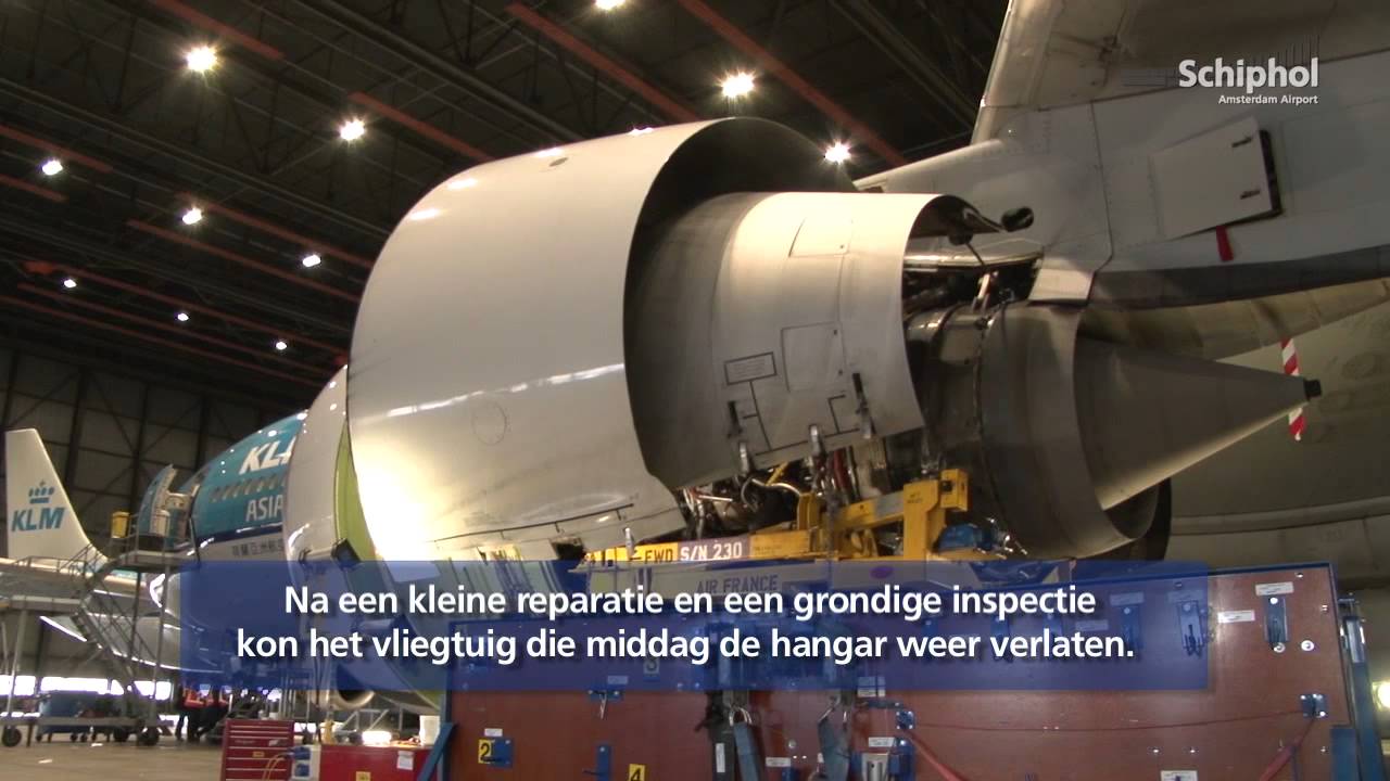 Onderhoud aan vliegtuigen in Hangar 11