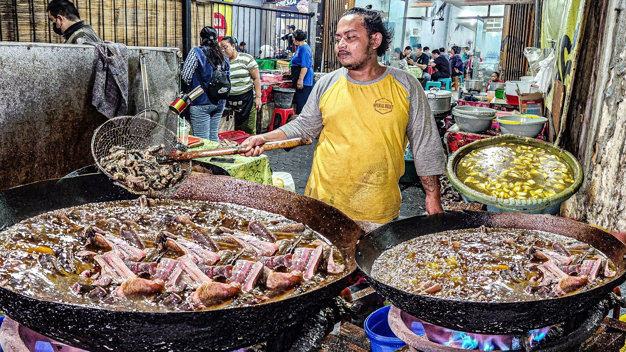 WAJIB SABAR ANTRI PANJANG MENGULAR!! YG JUAL SAMPAI KUWALAHAN PEMBELI TIDAK ADA JEDA!! BELUT BU YULI