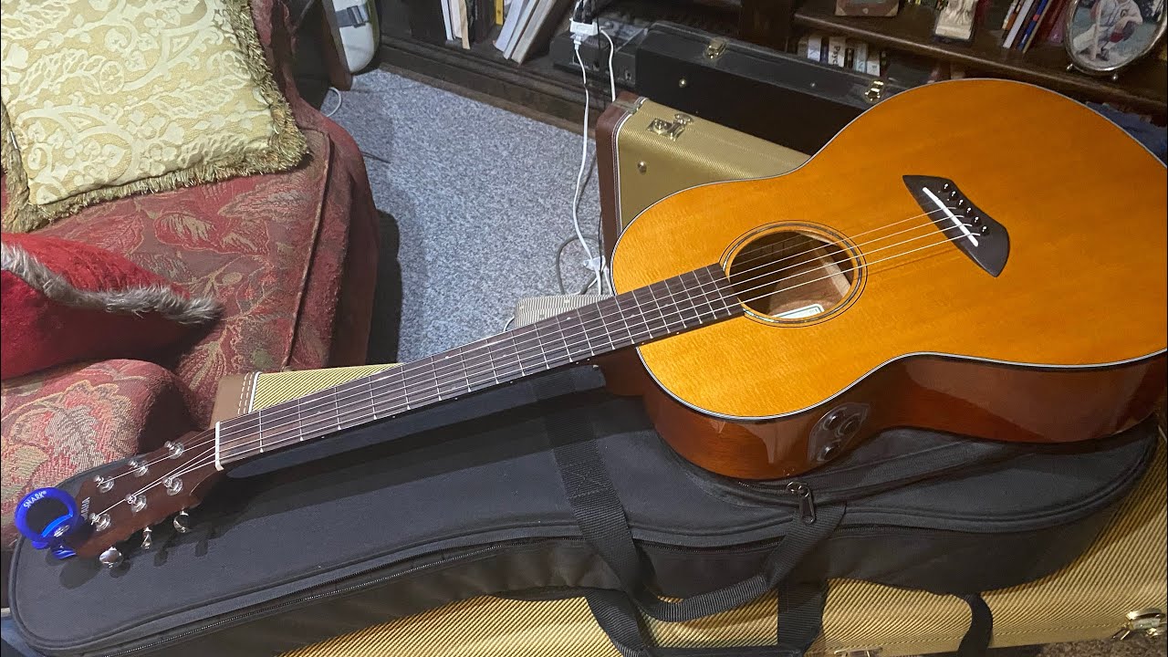 Yamaha CSF-TA Parlor Transacoustic Guitar