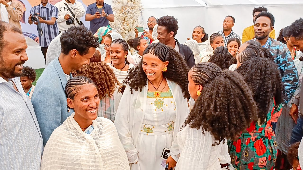 ተዋሳኢት ገሬ እሙን (ለምለም ዓይነይ) ኣብ ናይ ዉላዳ ክርስትና ምስ ፅጉማት ወገናትና ኣሕሊፋቶ Lemlem Ayney Gere emun #tigray#eritrea