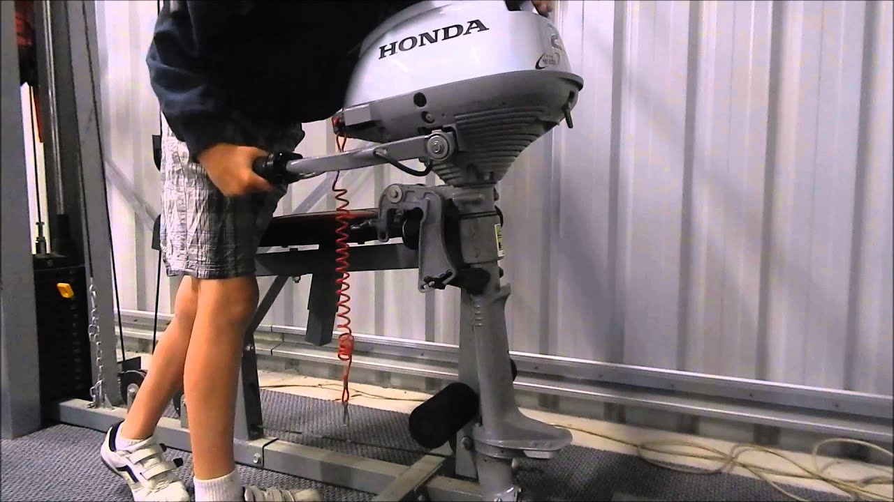 Honda 2.3hp tender motors(out of water)
