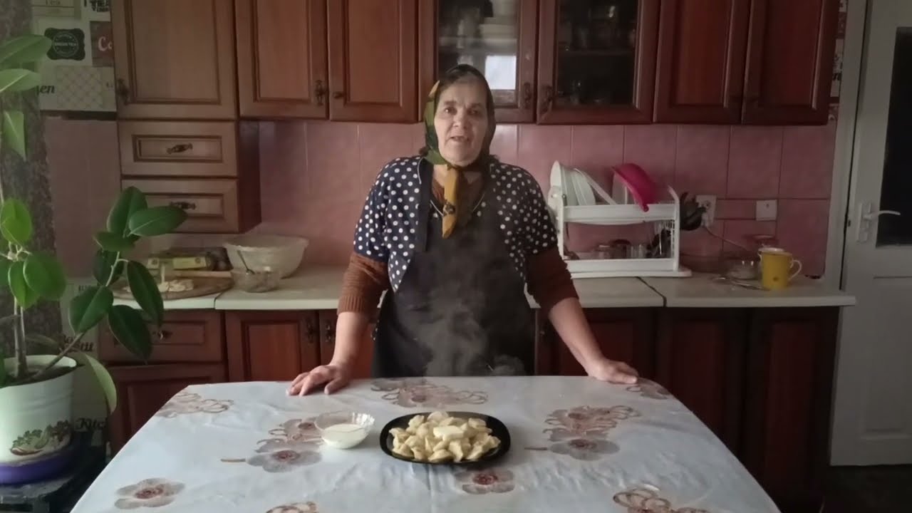 Пельмени. Лепим много и без суеты. Пельменная 80 годов.