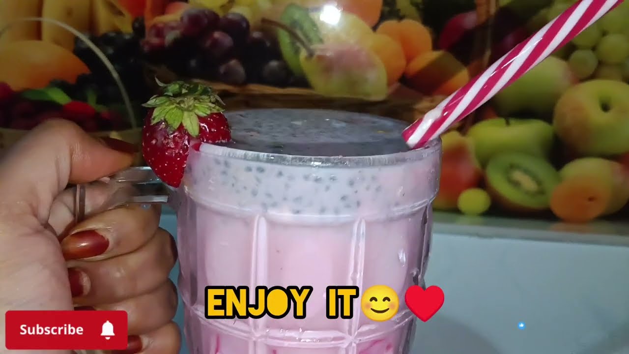 Strawberry milkshake 🍓😊😋