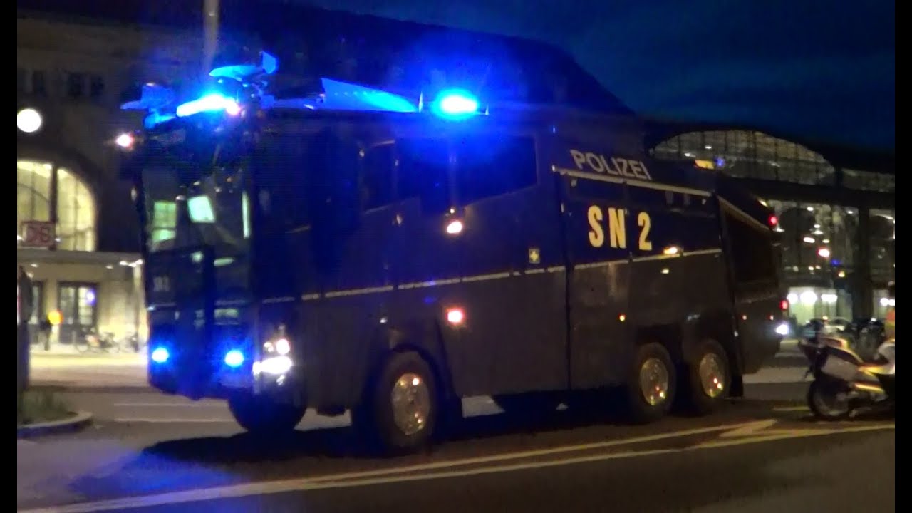 German police water cannon trucks responding | Leipzig BePo WaWe SN1 & SN2 [14.9.2015]