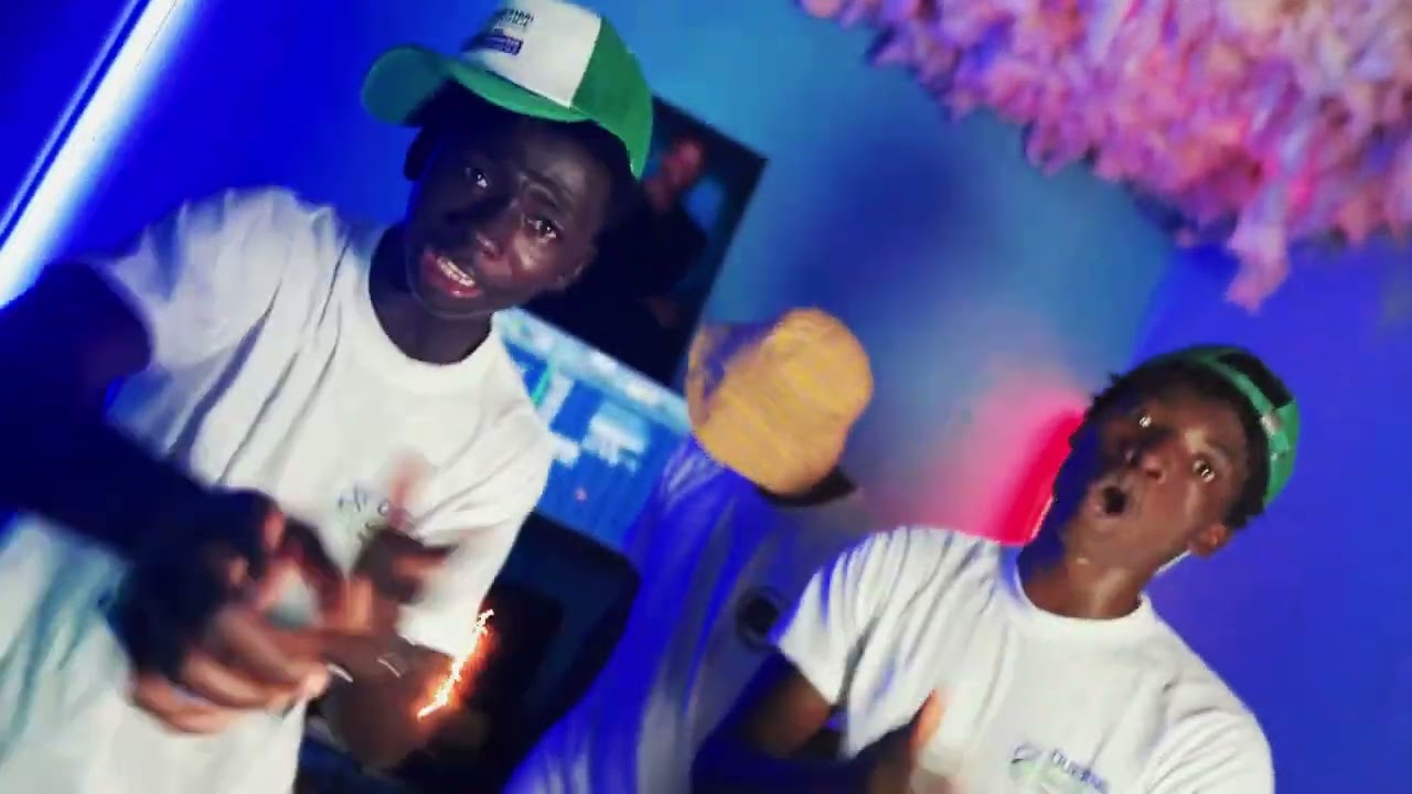 PARAON GANG FEAT LEGEUZY DAA Regarde ce freestyle incroyable !