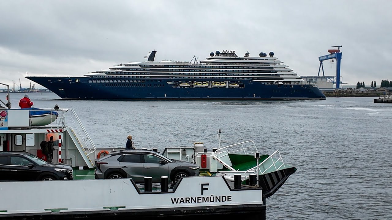 Kreuzfahrtschiff „Ilma“ - Erstanlauf in Warnemünde - Maiden call