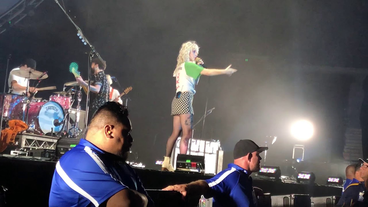 Paramore -  Misery Business Live in Melbourne Ft Levii Wishart 2018