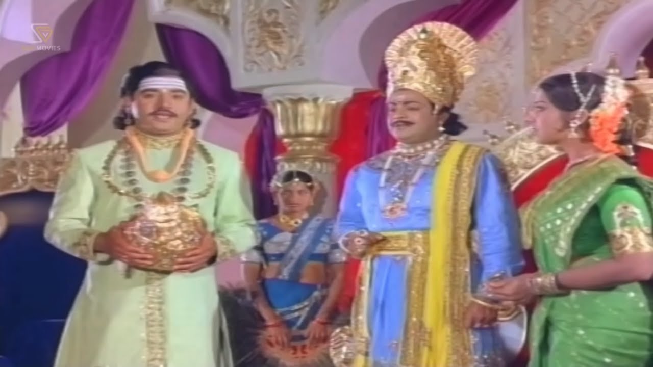 ದುಷ್ಟರ ಆರೋಪದಿಂದ ಪದವಿಯನ್ನೇ ತ್ಯಾಗ ಮಾಡಿ ಹೋದ ಬಸವಣ್ಣ | Kranthiyogi Basavanna Kannada Movie Super Scenes