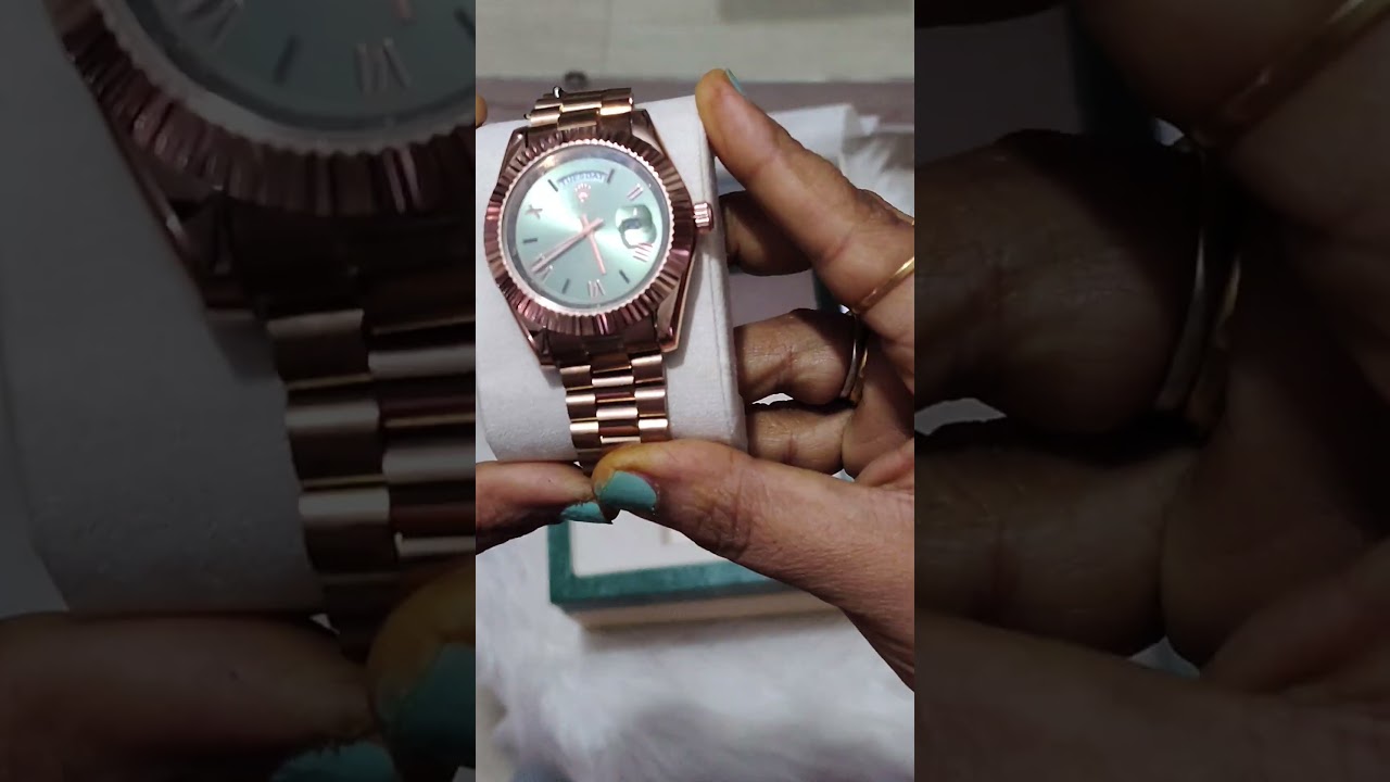 Unboxing Rolex Cosmograph Daytona In 18k yellow gold with Green Dial 