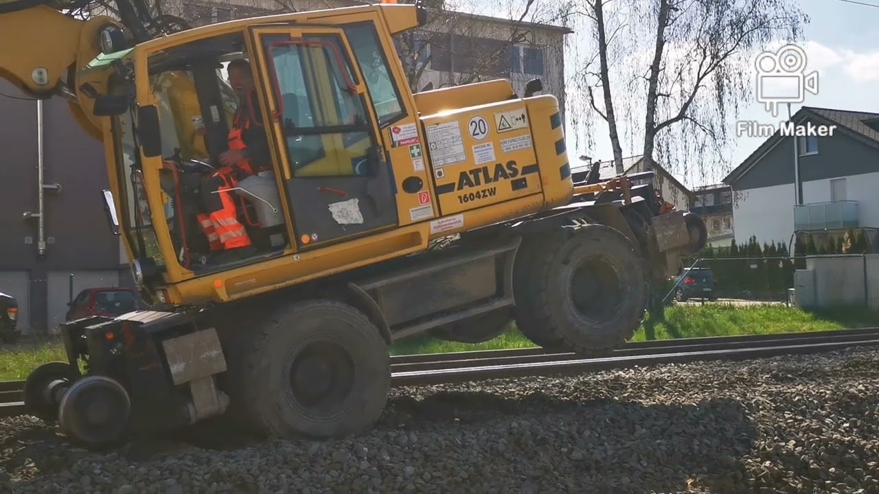 GLEISBAU SPITZKE BAGGERARBEITEN AUF DER REMSBAHN GLEISABSCHNITT WIRD VOLLSTAENDIG GERAEUMT
