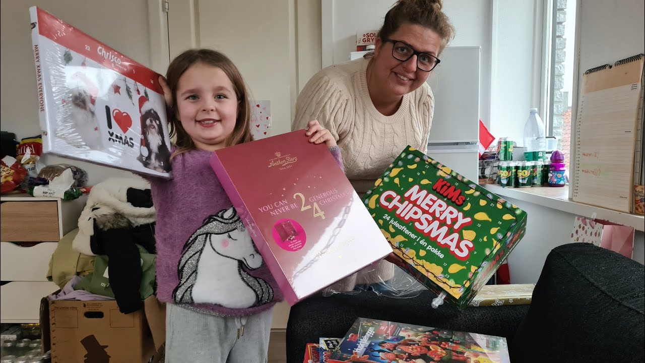 SER NADIAS NYE LEJLIGHED😃HOLLIE ÅBNER ALLE SINE JULEKALENDERE🎅