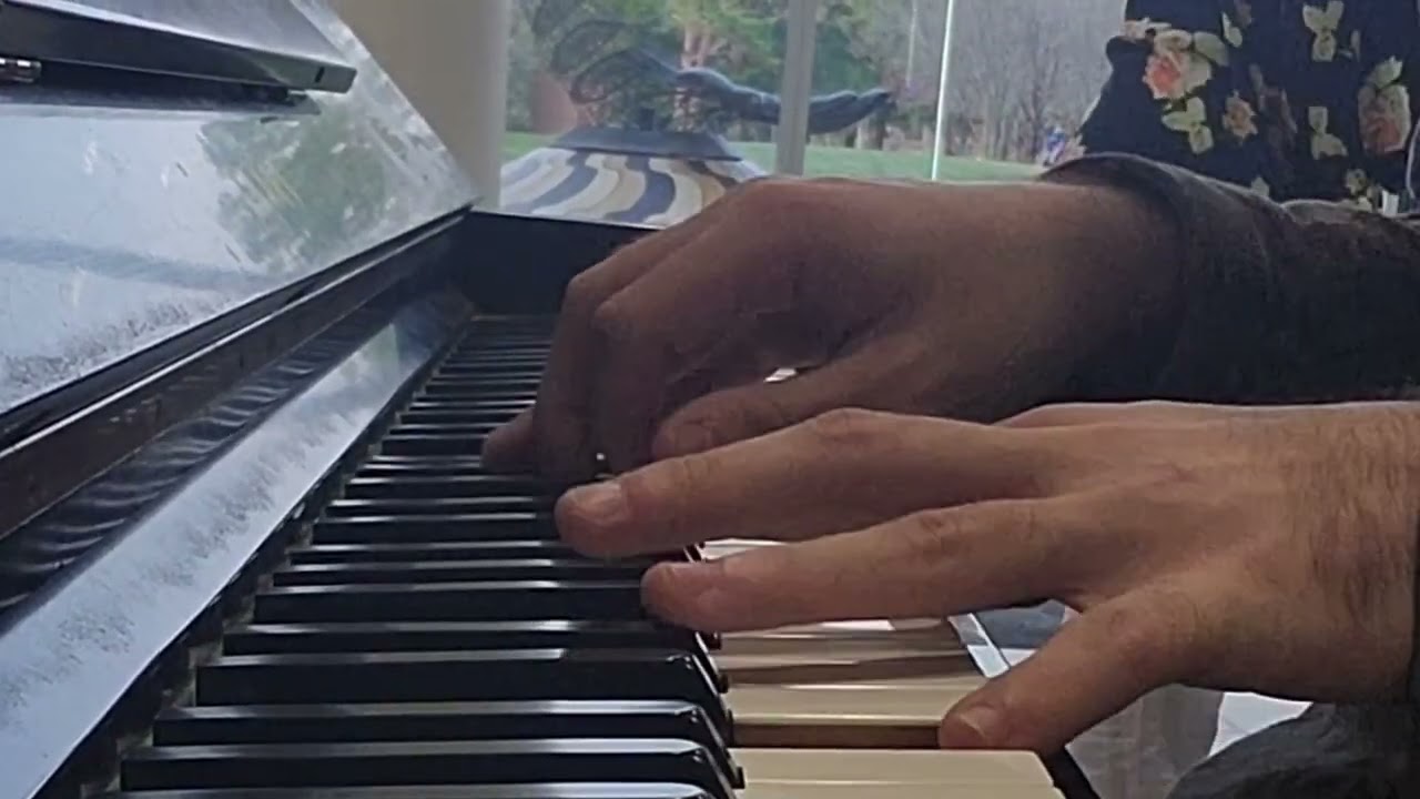 I Improvised Olafur Arnalds' Doria, on a Yamaha from the 60s