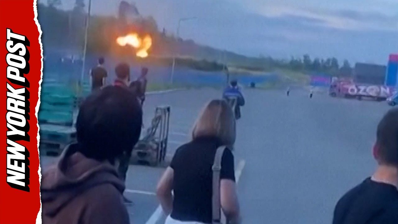 Russian Workers Evacuated Seconds Before Ukrainian Drone Hits Ozon Warehouse
