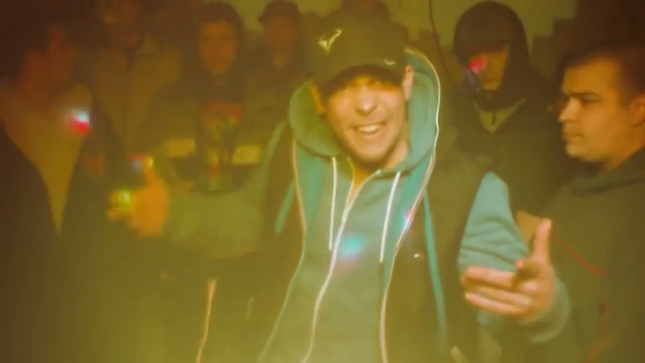 El Bago - Kommun&aacute;lis T&oacute; - 2014 - [Official Music Video]