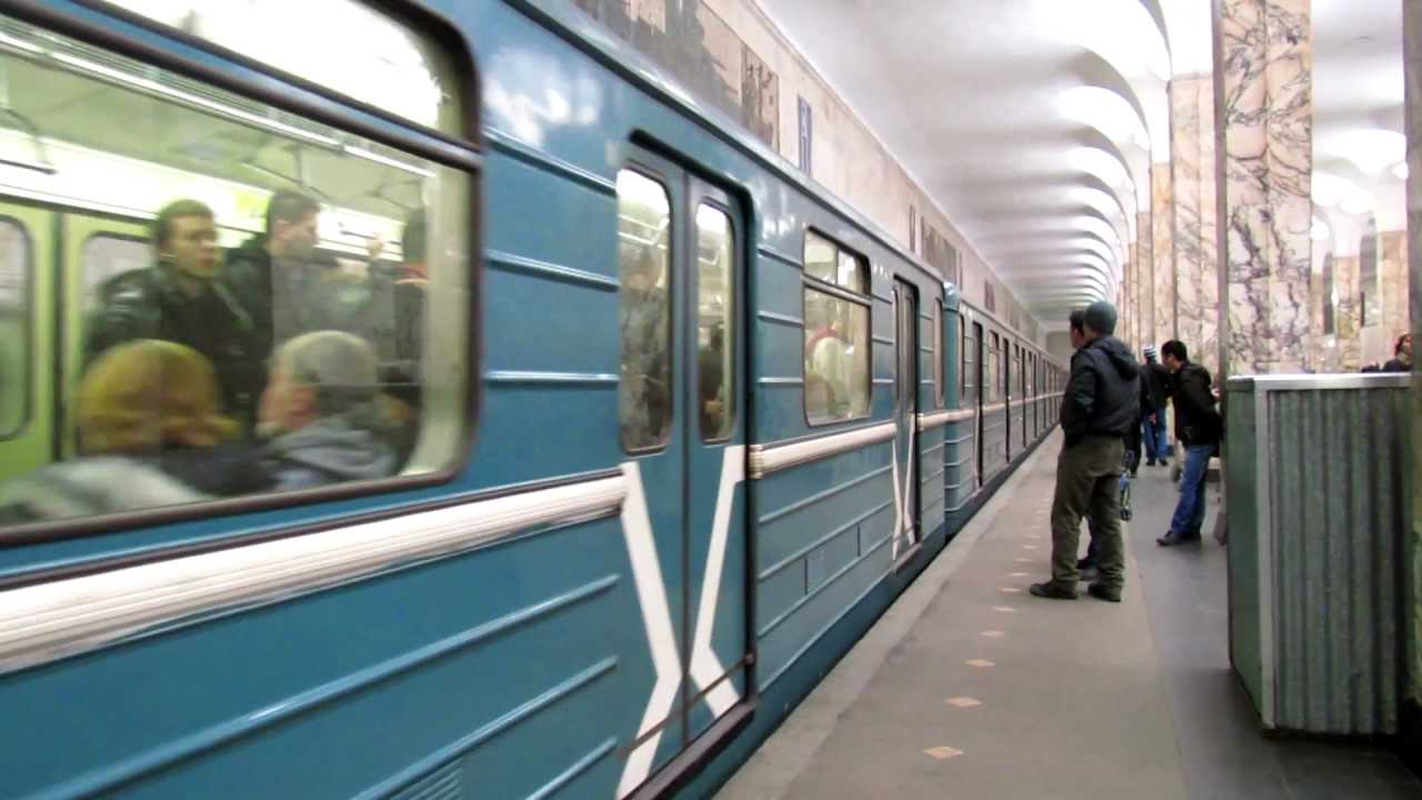Станция Автозаводская, московский метрополитен. // 15 ноября 2012