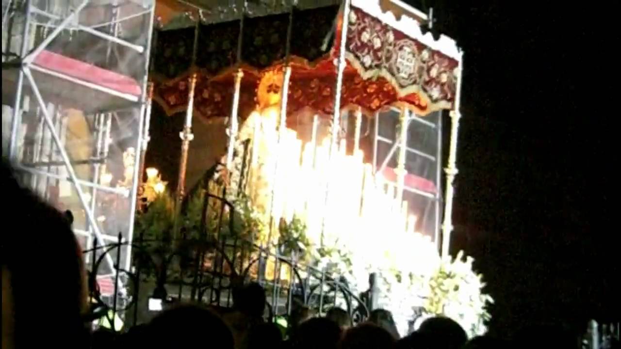 Salida de Maria Santisima de Los DOLORES , Semana Santa San Fernando ( Cadiz ) 2010 , parte 1/2