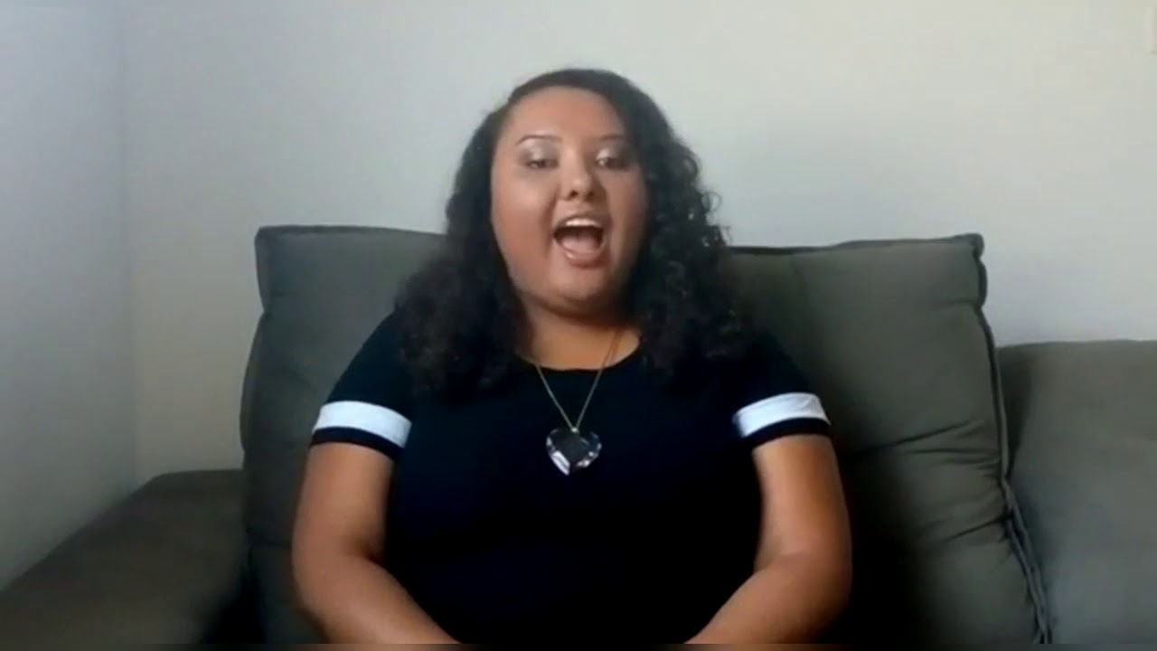 About Ra&iacute;sa Amanda De Sousa